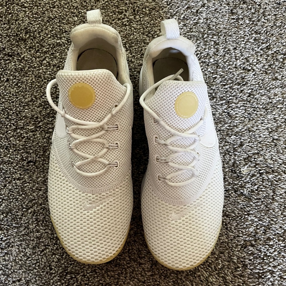 Nike Air Presto white ultra flyknit running sneakers size 6
